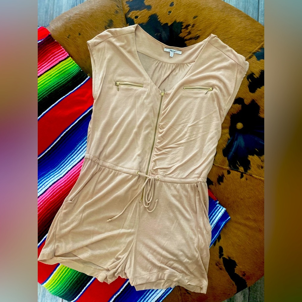 Zipper front short sleeve romper